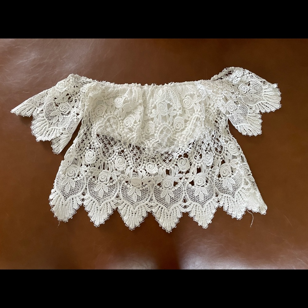 Off the shoulders crop top